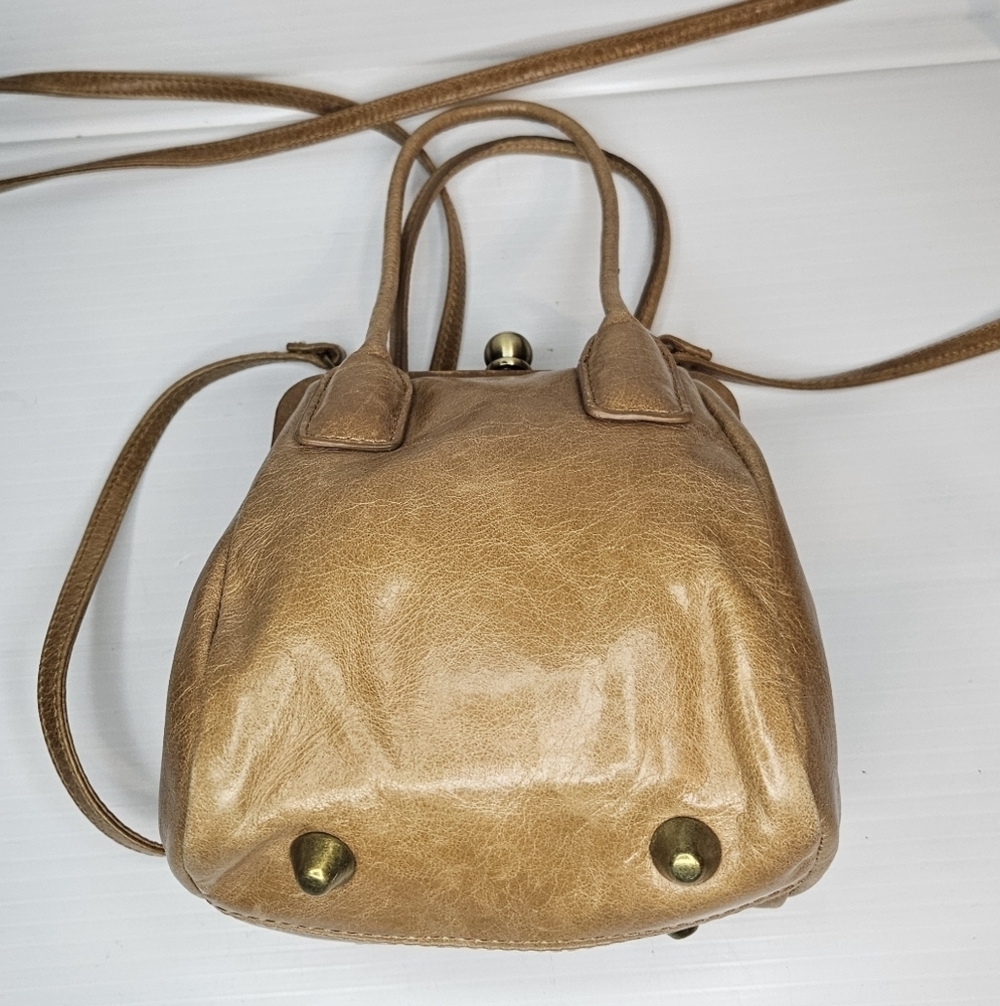 Hobo International Vintage DistressedLeather Kiss-Lock Crossbody,Top Handle Purs - Picture 8 of 12